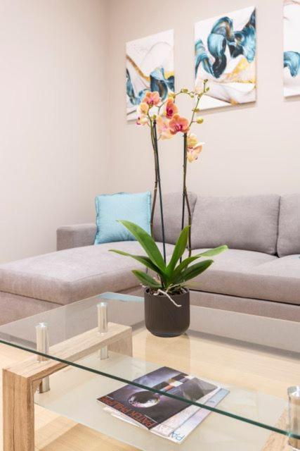 Casa Ilaria Aparthotel เนเปิลส์ ภายนอก รูปภาพ