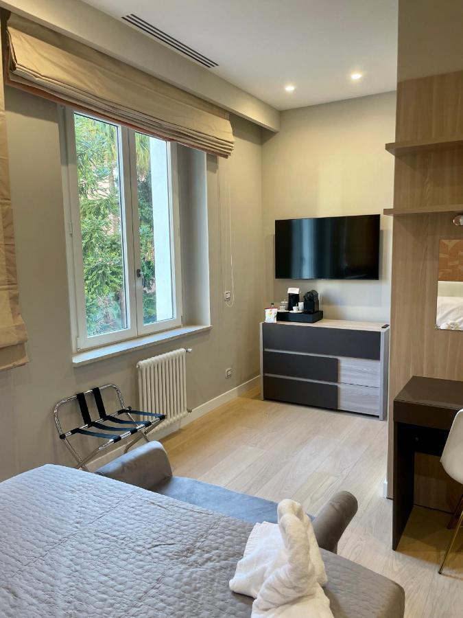 Casa Ilaria Aparthotel เนเปิลส์ ภายนอก รูปภาพ